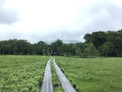 山ノ鼻から１時間半ちょっとで龍宮小屋到着。この日は休業だったので、泊まれず。顔を出したらコーヒーを淹れてくれたので30分ほど世間話。