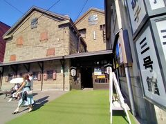 再び堺町通りに戻って私の大好きな北一硝子三号館へ。