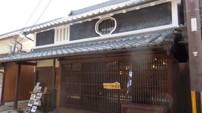 　大野屋は瓜形と四角形の虫篭窓が印象的な江戸時代の町家。<br />　江戸両国の花火大会でお馴染みの「かぎやー、たまやー」の鍵屋弥兵衛は五条の出身で、ここで火薬製造技術を学んだそうです。