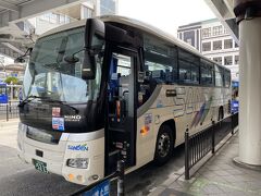 空港からおよそ1時間半。
やっとこ下関駅に到着です。
なんだかんだですでに11時。