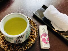 カンパーナホテルにチェックイン。
お部屋のお茶とお菓子でゆっくりしました。