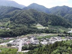 五大堂から山寺駅方面の眺め