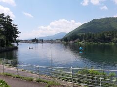 白馬に移動します。

その途中で、普段は国道からちらっと見えている仁科三湖を通ってみました。

木崎湖です。