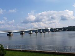 次の日は能登島を観光してみました。

能登島大橋を渡る手前、能登島大橋のビュースポットです。