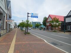 美瑛駅前に到着。駅近くの道の駅に向かいます。