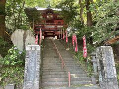 食後はすぐ近くの水澤寺へ。