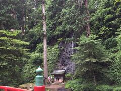 神橋、須賀の滝。
それぞれに説明の看板があるのは
うれしいですね。
