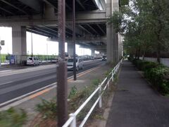　首都高速中央環状線の下を走り浦安方面江戸川区内で千葉方面に進みます。行きと同じ左近川親水公園を通りました。
