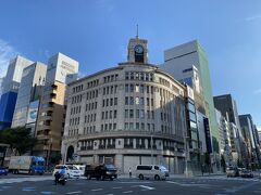 銀座のシンボルは何といってもこの和光の時計台。