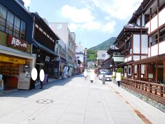 右つるや旅館
足湯が有ります