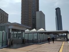 ●大阪メトロ コスモスクエア駅

体の中にワクチンが入っているぅ…とか、熱が出るかな？？？とか、色んな事を考えながら帰宅しました。
翌日、微熱と腕の痛み出ました。特に肩の張りが一番しんどかったな。