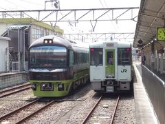 ★11:03
高崎到着後はすぐにやって来る「リゾートやまどり」の臨時列車「谷川岳もぐら」に乗車。今回は事前受付でも指定券が取れず、その後もちっともキャンセルが出ませんでした。そんな中高崎→水上間のみ、執念でゲットすることができたので乗車が叶いました。