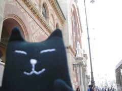 中央市場へ。地下のスーパーでインスタントのフルーツスープなどなどを買いました♪　サクランボとかメロンとかフルーツのスープってハンガリーならではですよね。