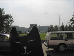 後ろに見えるのは、ってほとんど見えない！けどくさり橋。