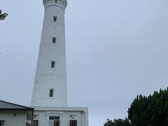そして日御碕一番の見所の日御碕灯台は悪天候のため閉鎖。
…こんな日に灯台上がる人もいないよね。