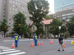 マラソン当日　朝5時前の札幌市時計台