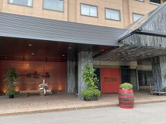 沼めぐりは少し高地でしたが

全然涼しくなかった(笑)

汗を流しに温泉に立ち寄りました

ホテル甘露の森

スキーの時は元旦のお汁粉を食べに来た事あります