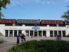 リガ駅　科学アカデミーからリガ駅に到着　本当にこれが首都の駅?　と思うくらい地味ですがコチラはあまり開発されていない南口