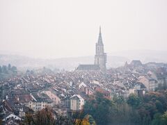 ベルン

スイスの首都
旧市街は世界遺産

バラ公園より。