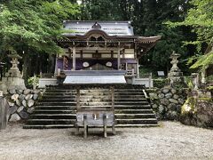 白川八幡神社。白川八幡神社の例祭であるどぶろく祭りでは、境内で獅子舞が奉納され、参拝者には’どぶろく’が振舞われるとのこと。