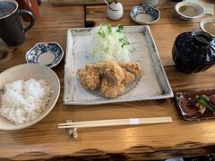 【プリンス通り　-　とんかつ今井】
ずっと気になっていたプリンス通りにあるオープンエアのとんかつ屋さん。
外からみると広そうなのに、中は意外と狭いです。
ヒレカツをいただきました！めちゃくちゃ美味しい～&#128525;
