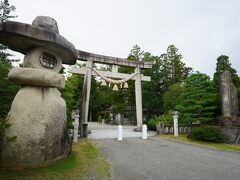 越中国一之宮巡りの締めくくりは、富山県西南部、南砺市の東方に鎮座する高瀬神社です。
