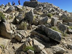 駒ケ岳頂上とうちゃ～く(^O^)／

標高2,956ｍ