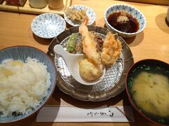 最後に吉祥寺駅近くで天ぷらのランチを食べました。
リーズナブルでおいしかったです。