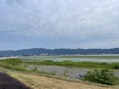 かなり広い湖です。
1周16km程。