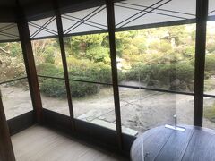 美術館奥の別邸

中には見事な段飾りが展示されてましたが、やはり撮影不可

館内から外の景色は撮っていいとのことでした。

酒田の豪商は本当にすごいです。
私は山形の内陸の生まれですが、同じ山形でもなんか世界が全然違う気がする。


