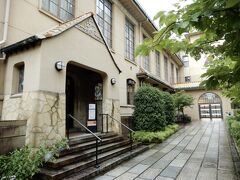 　　　124年の歴史に幕を下ろした旧明倫小学校
　　　(残っているこの建物は昭和6年に建て替えられたもの)