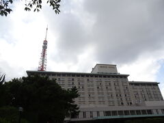 東京プリンスの敷地内にあるパン屋さんで、駐車場も共用とのこと。