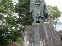 天海大僧正の像が立っている。

正体が明智光秀か？　という憶測もあったよね。

徳川にとって重要人物。