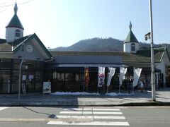 兵庫県道の駅巡りもやっている　壁ぎわですが

実は過去に　閉じた道の駅が3か所あります

錦鯉の名産地でもある　道の駅やぶも
去年閉めていたのですが
道の駅やぶ　COINOBA Village　として再開です
　立ち寄ってみました