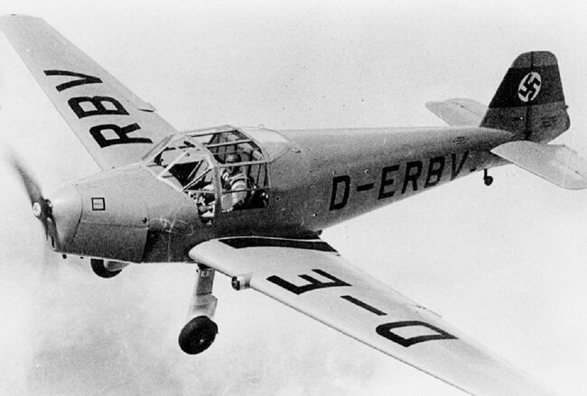 番外編:空を飛ぶ伯爵夫人メリッタ・シュタウフェンベルクは、索敵中の米軍機に撃墜され、無念の死を遂げた。