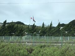逗子・葉山の一つ手前
星条旗もたなびく神武寺駅
ここはちょっと特殊な駅で
帰りに寄りました
