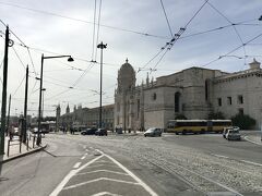 ジェロニモス修道院は遠くから見ただけで満足することにする。