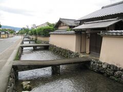 上賀茂神社を参拝した後はこちらも是非足を運んで頂きたい見所～、

「上賀茂伝統的建造物群保存地区」の家並みが素晴らしいところです。

＊位置情報がずれてますのでご注意を！