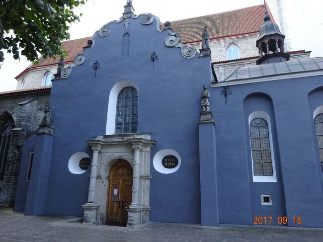 聖ニコラス教会のニグリスト美術館の入口です<br />中は厳重に管理されており、持ち物はロッカーに預け身軽な格好で入るようになっています。