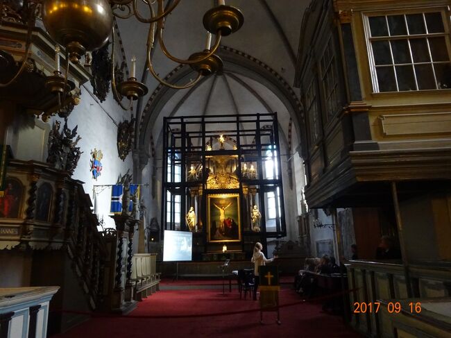 精霊教会の中の様子ですが、多くの教会の中を見学しますと、訳が分からなくなり忘れてしまいます