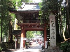 9：35　二荒山神社　参拝（10分間）

輪王寺、東照宮、二荒山神社、大猷院、と

徒歩で参拝できるのがありがたい。