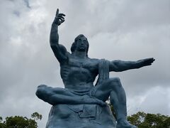 長崎平和記念像
原爆資料館はコロナ禍で休館中