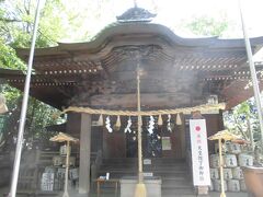 その座間公園に隣接していたのが座間神社です。