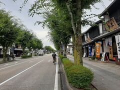 夢京橋キャッスルロードです。

ここは昔ながらの街並みを再現した一角です。