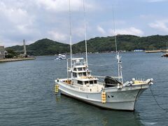 豆腐料理の朝食の後、
9:45唐津バスセンター発。
10:15呼子着。
湾内の波は静か。