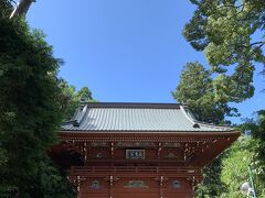 お買い物のあとは行元寺。山門と本堂を外から見学しました。平安時代からあるらしく、昔から房総半島には先人がいたんだなぁとあらためて思いました。

http://www.gyoganji.or.jp/