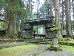 次に、水曜日が休みらしい「金城山　雲洞庵」に行ってしまうことにしたのですが、グーグルマップで見ると15時までになっていてもう少しで15時になるので焦って行ったら16:30までOKでした。
