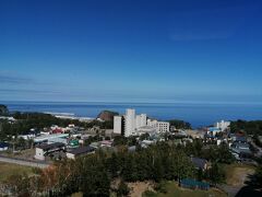 朝から快晴。部屋からの眺めに心が躍る。
部屋お任せプランでこの展望はラッキーだね。
