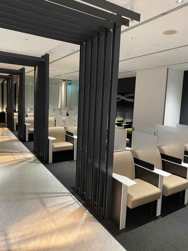 広島のANAラウンジ。7月末の時点で広島には緊急事態宣言が出ていないのですが、お客様がいない状況でした。