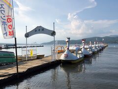 山中湖のスワンボート乗り場。